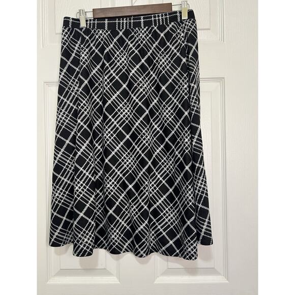 Laura Scott Women’s Black Plaid Skirt Size Large Petite Elastic Waist Stretch EU - Picture 1 of 7